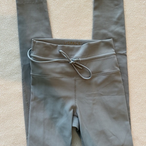 L*Space REVOLVE Active Gray Leggings - Picture 2 of 6